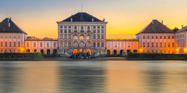 schloss-nymphenburg-nacht